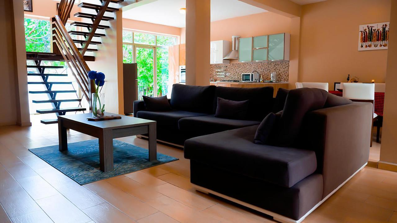 Azure Villas Daressalam Exterior foto